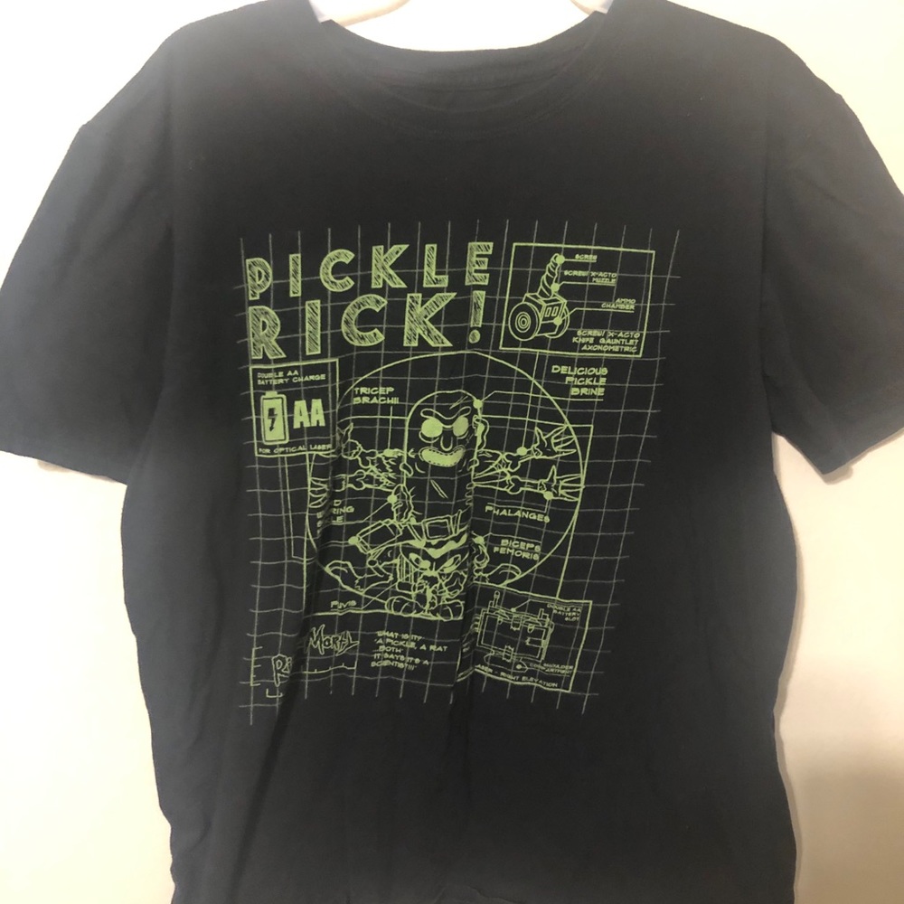 Graphic tee